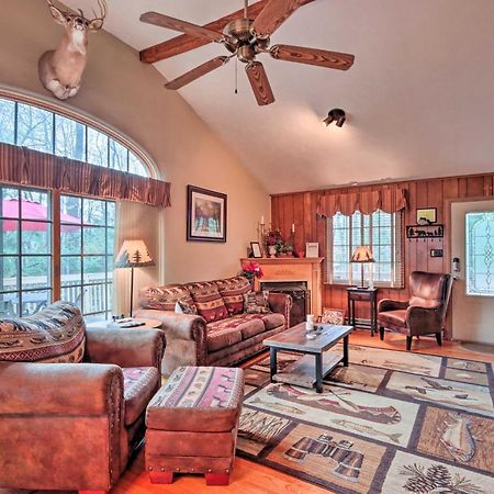 Poconos Home With Game Room Walk To Lake Harmony! المظهر الخارجي الصورة