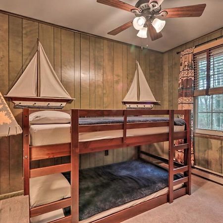 Poconos Home With Game Room Walk To Lake Harmony! المظهر الخارجي الصورة