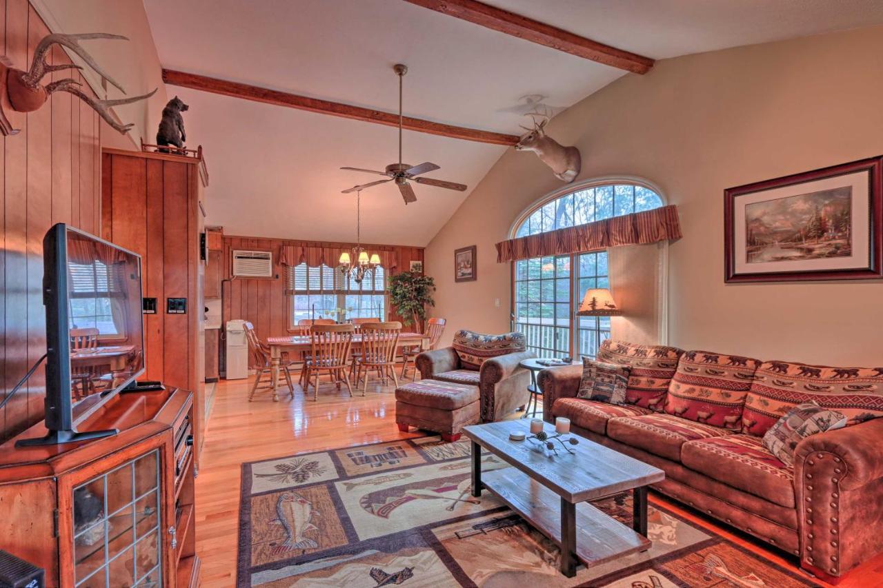 Poconos Home With Game Room Walk To Lake Harmony! المظهر الخارجي الصورة