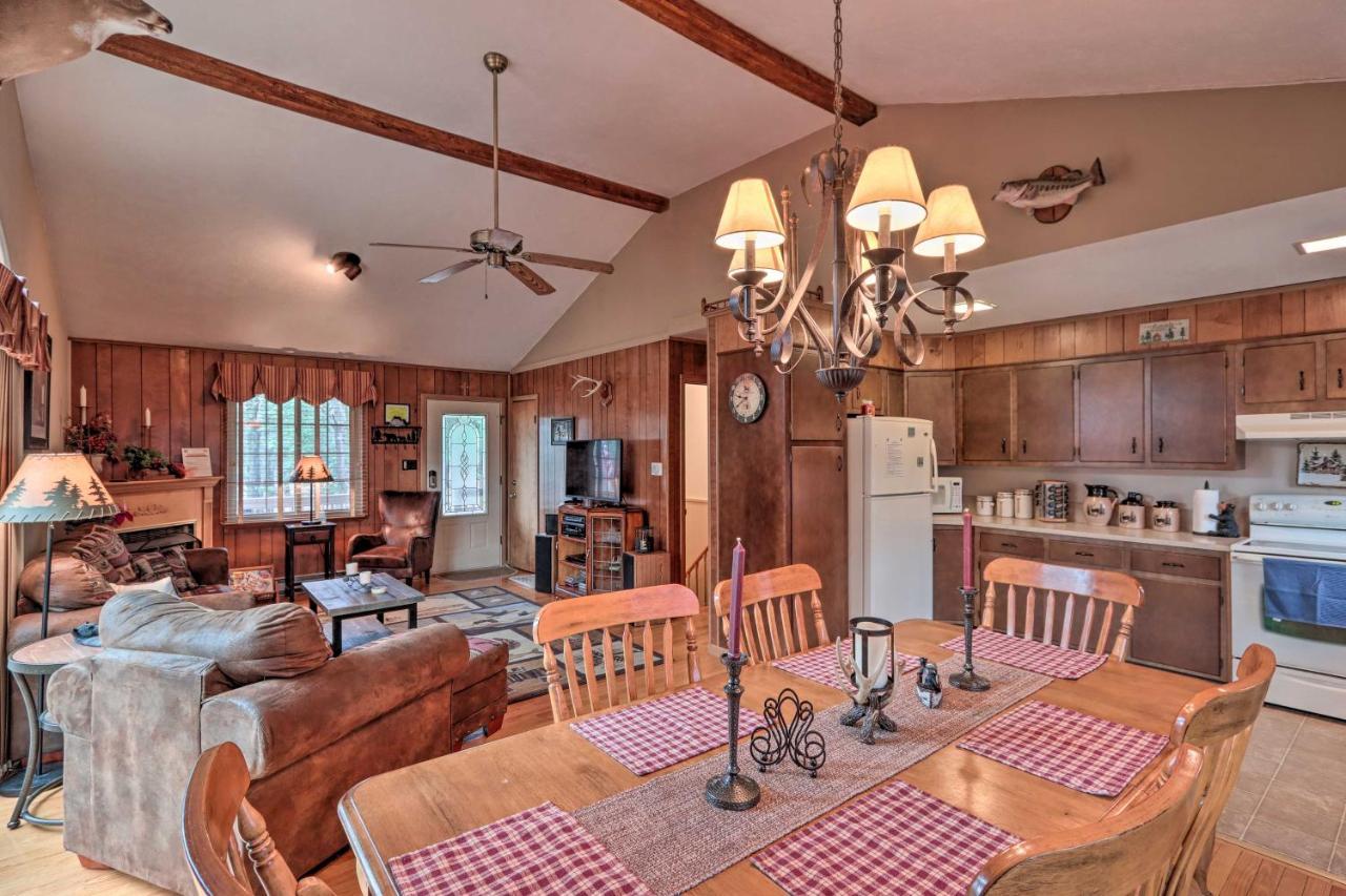 Poconos Home With Game Room Walk To Lake Harmony! المظهر الخارجي الصورة