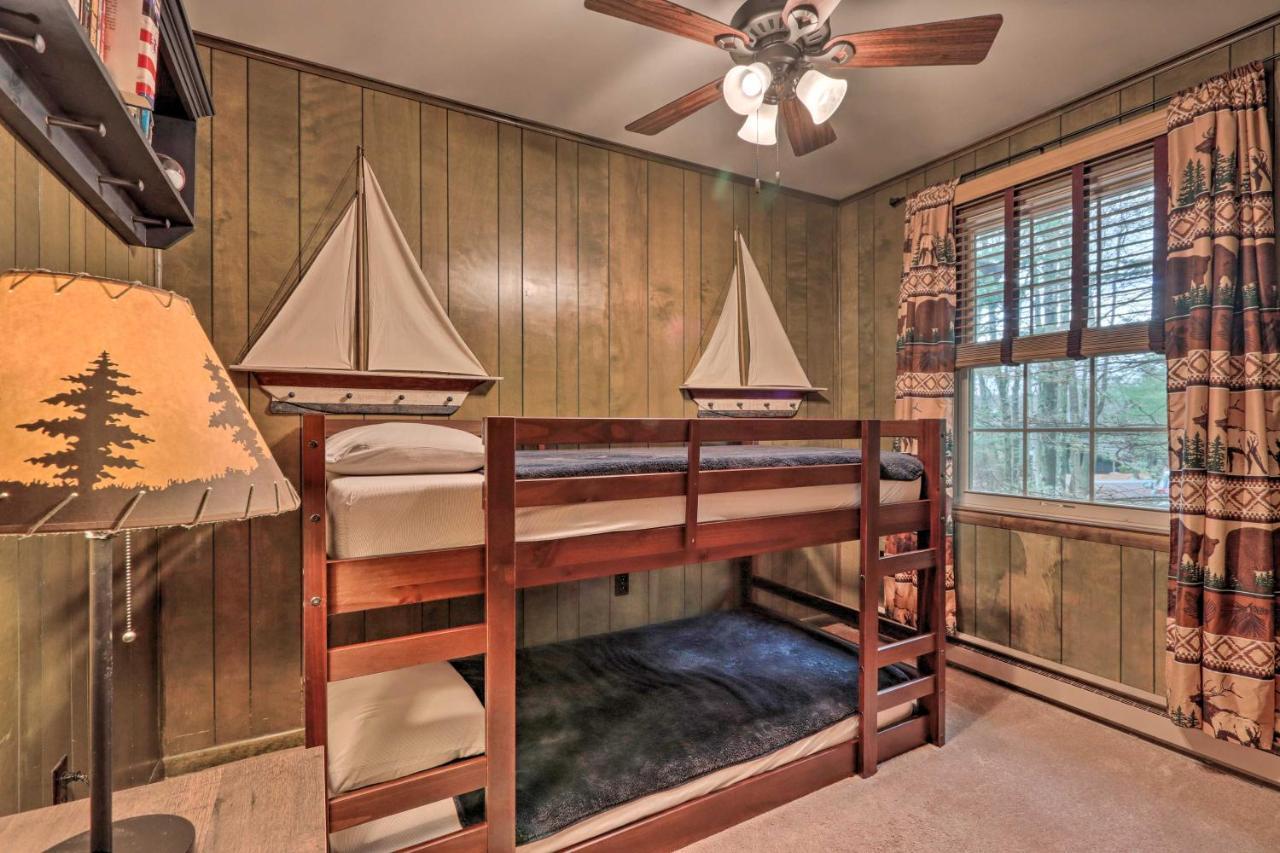 Poconos Home With Game Room Walk To Lake Harmony! المظهر الخارجي الصورة