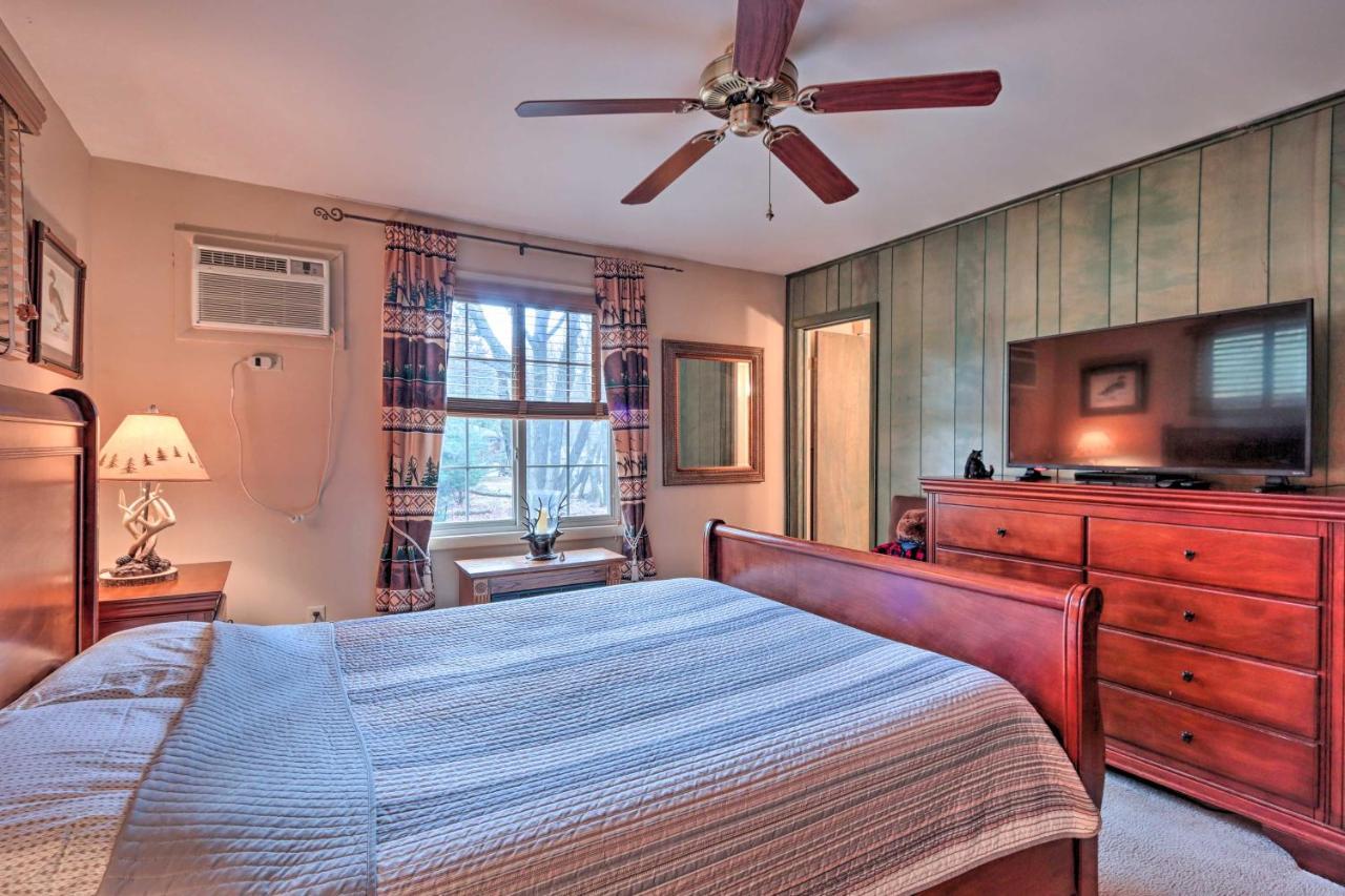 Poconos Home With Game Room Walk To Lake Harmony! المظهر الخارجي الصورة